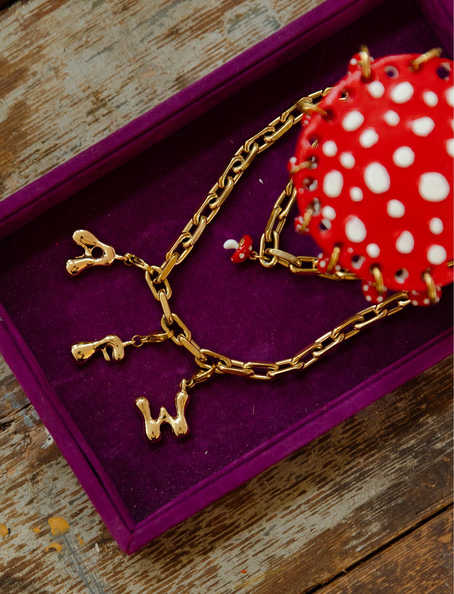 CHUNKY CHAIN NECKLACE